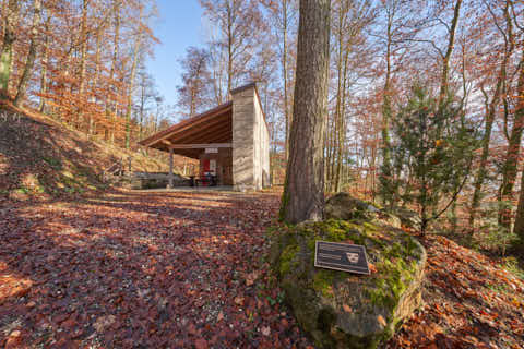 Gemeinde Julbach Landkreis Rottal-Inn Schlossberg Herbst (Dirschl Johann) Deutschland PAN